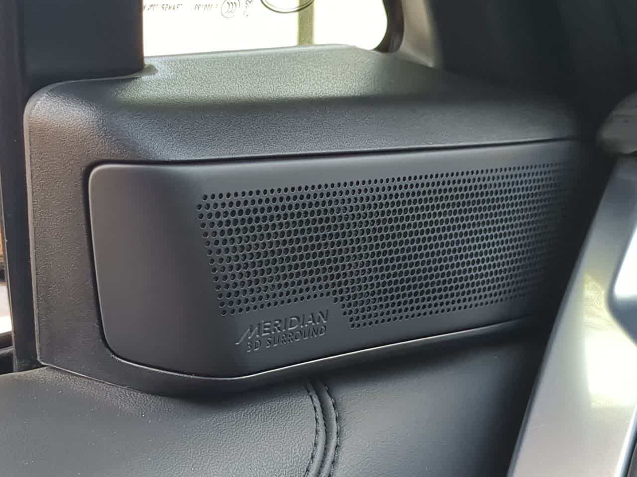 2025 Land Rover Range Rover SE - Photo 33