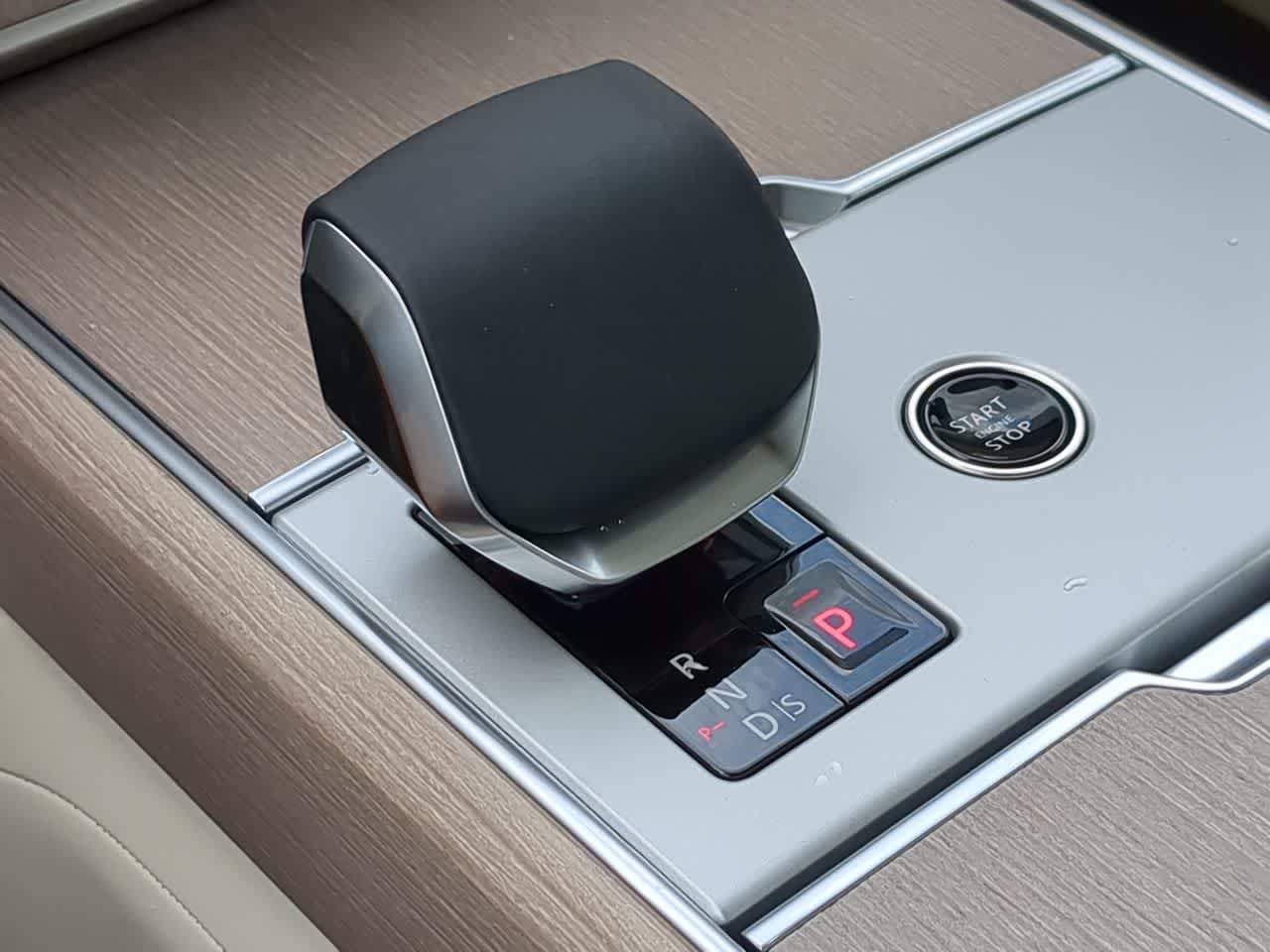 Thumbnail: 2025 Land Rover Range Rover - 35