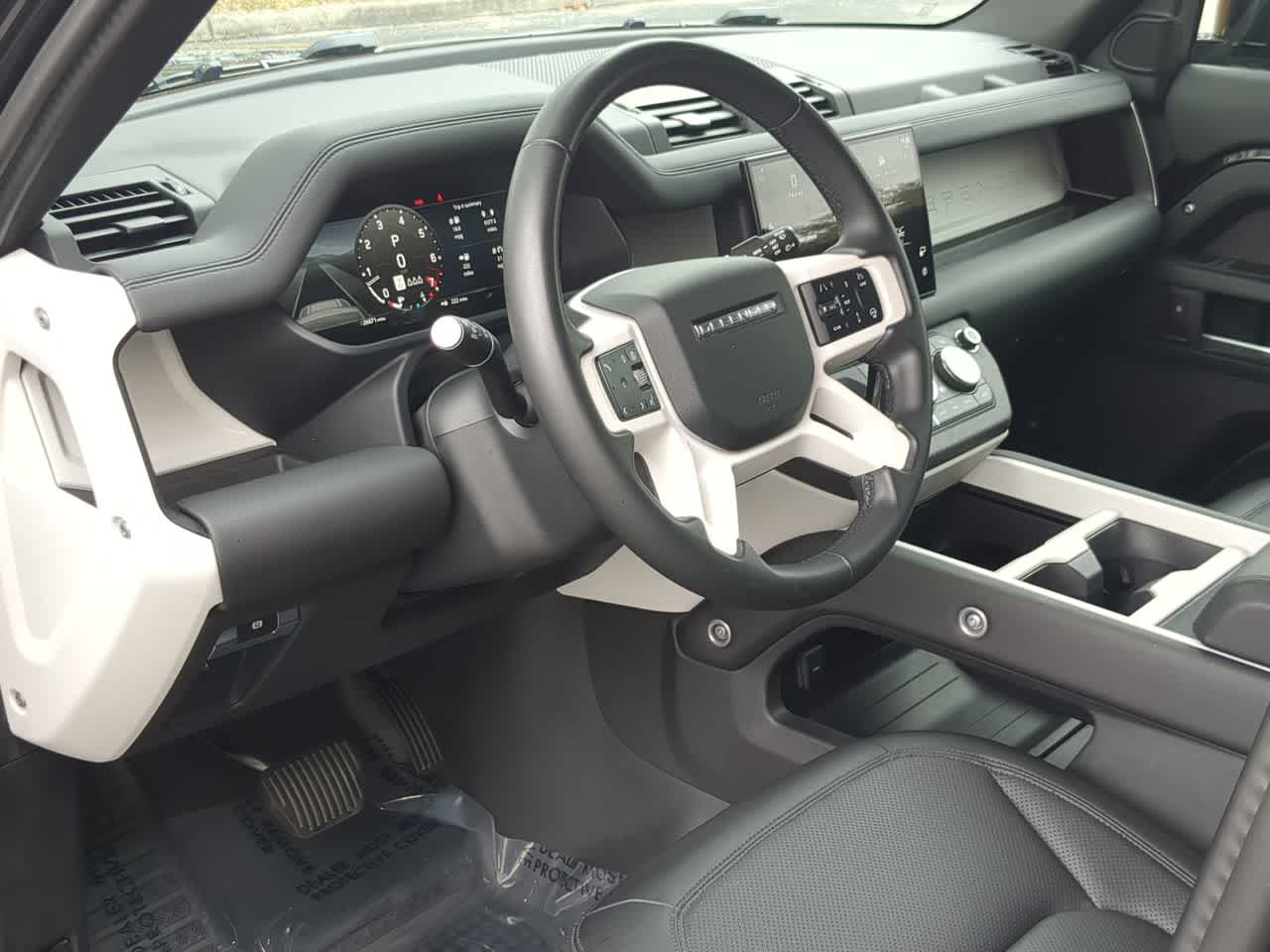 Thumbnail: 2025 Land Rover Defender - 10