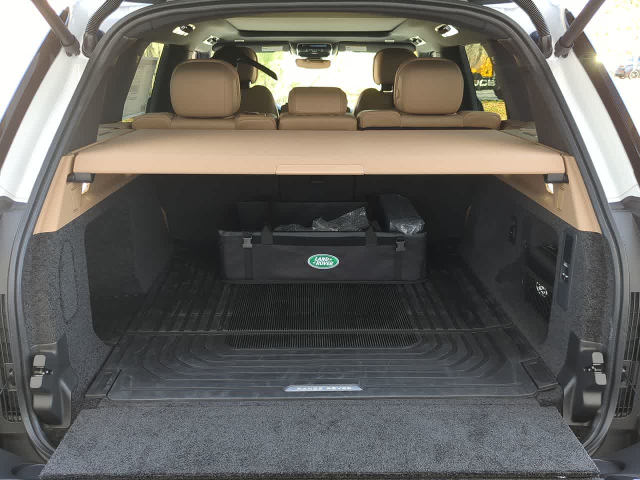 Thumbnail: 2026 Land Rover Range Rover - 37