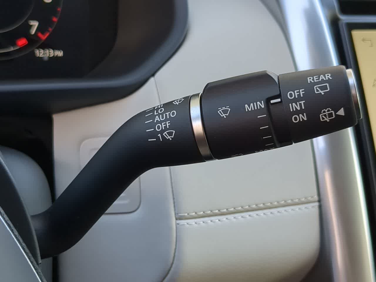 Thumbnail: 2025 Land Rover Discovery - 27