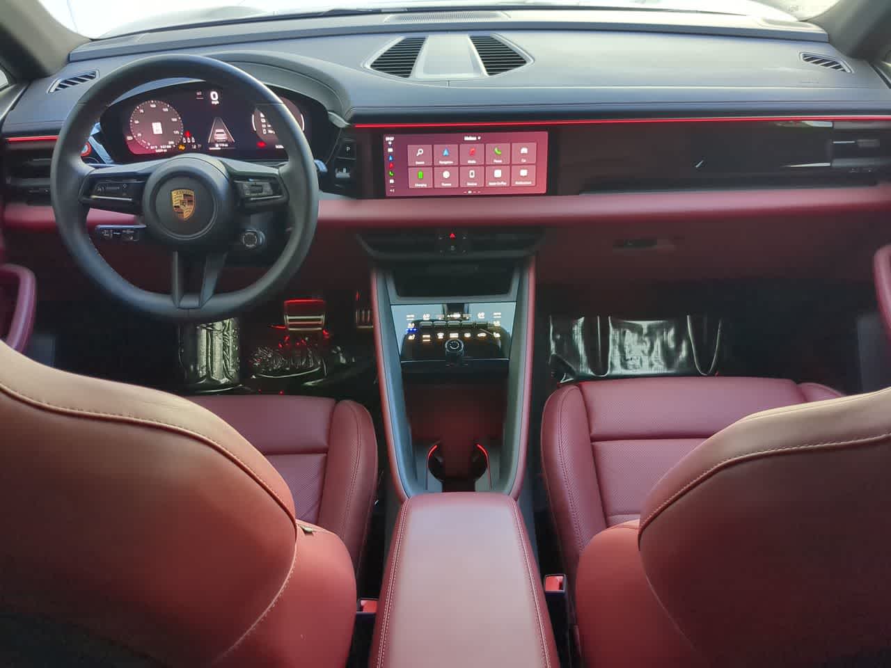 Thumbnail: 2025 Porsche Macan - 15