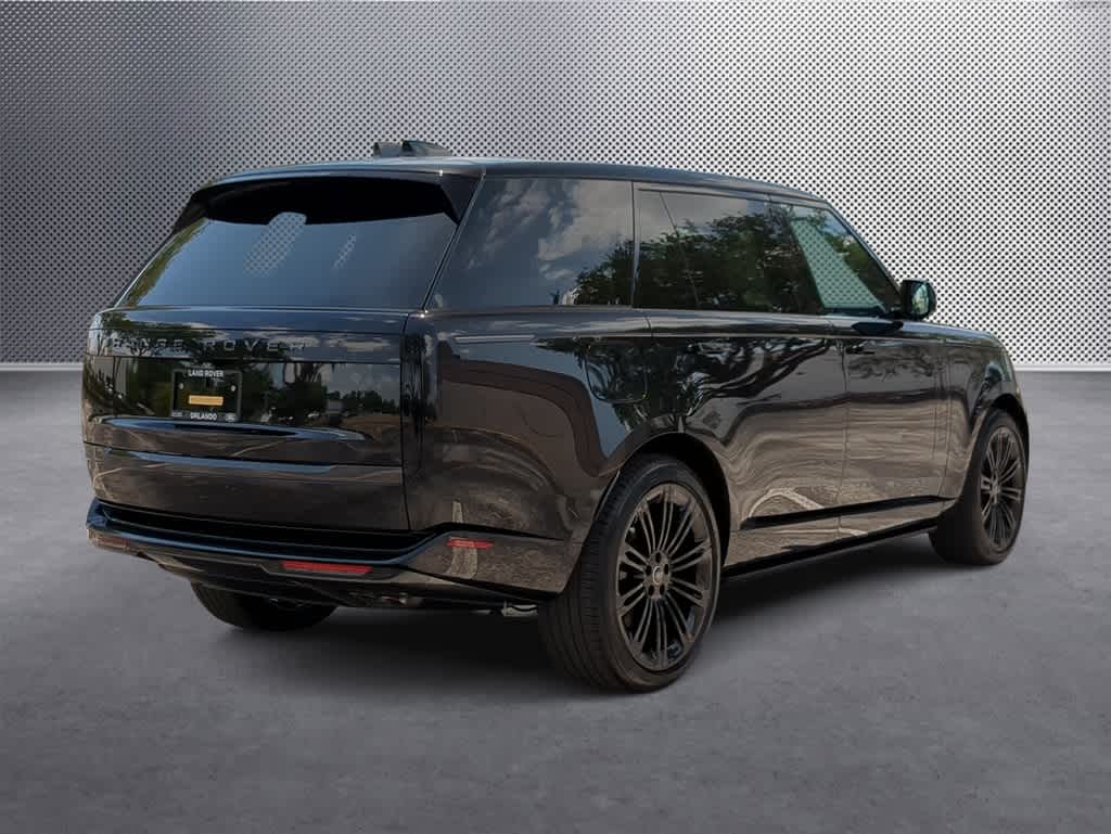 2025 Land Rover Range Rover SE 8