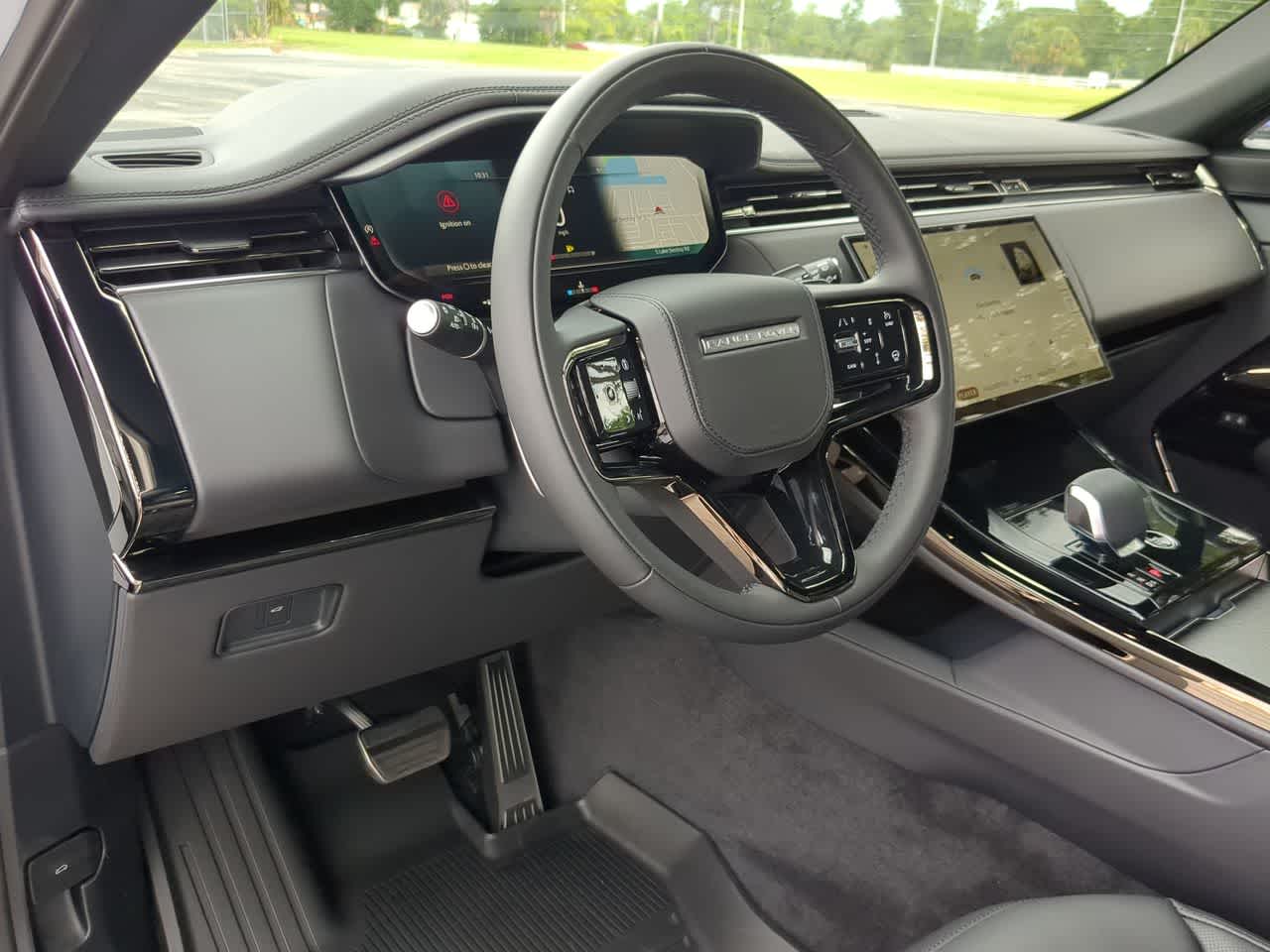 Thumbnail: 2025 Land Rover Range Rover Sport - 10