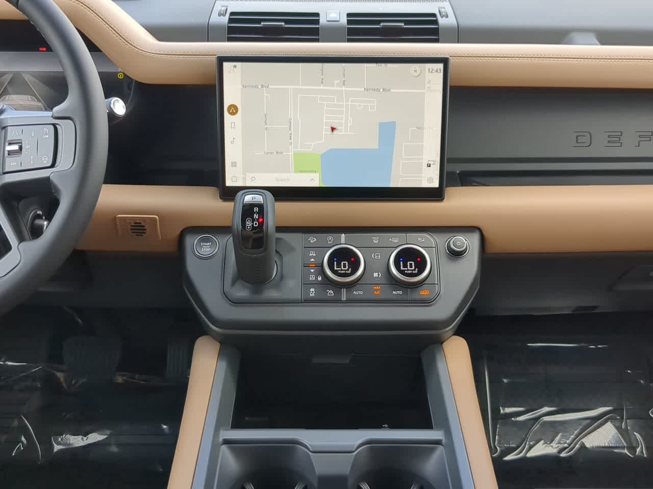 Thumbnail: 2025 Land Rover Defender - 30