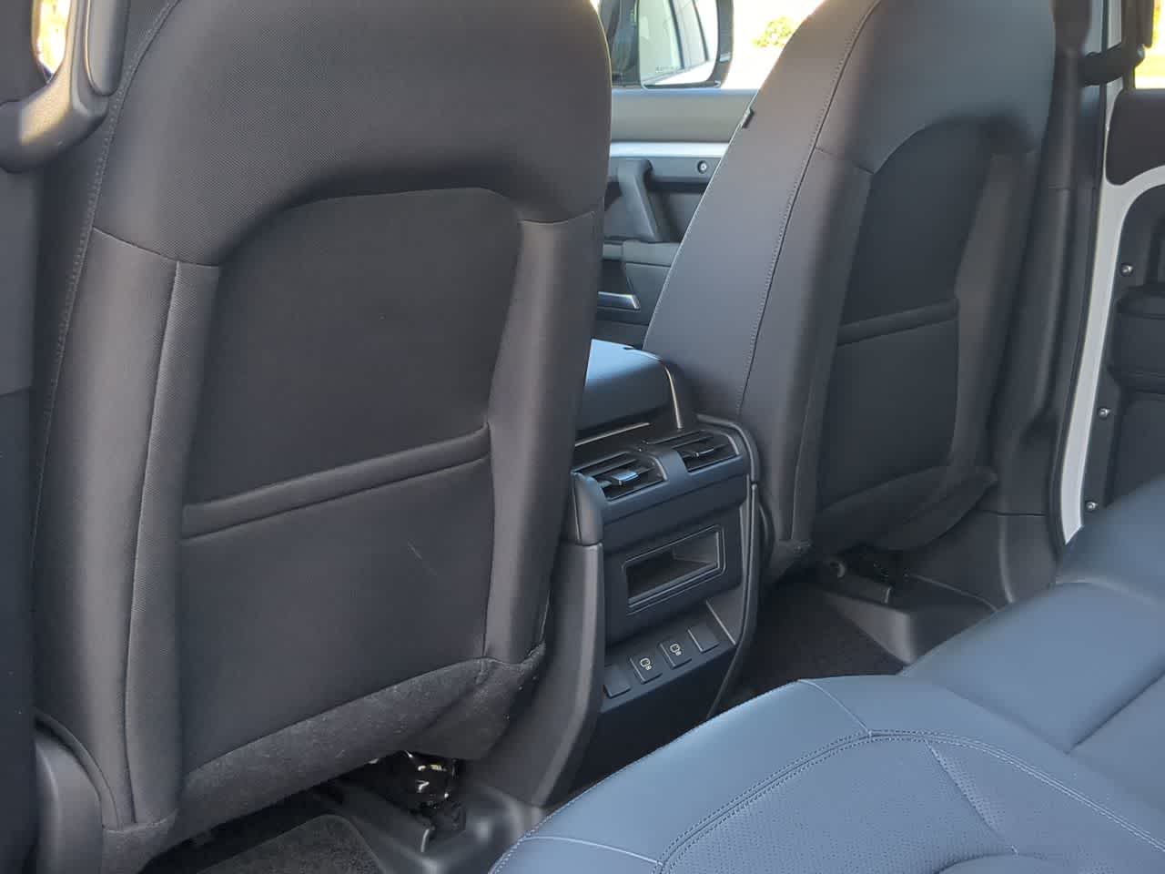 Thumbnail: 2025 Land Rover Defender - 18