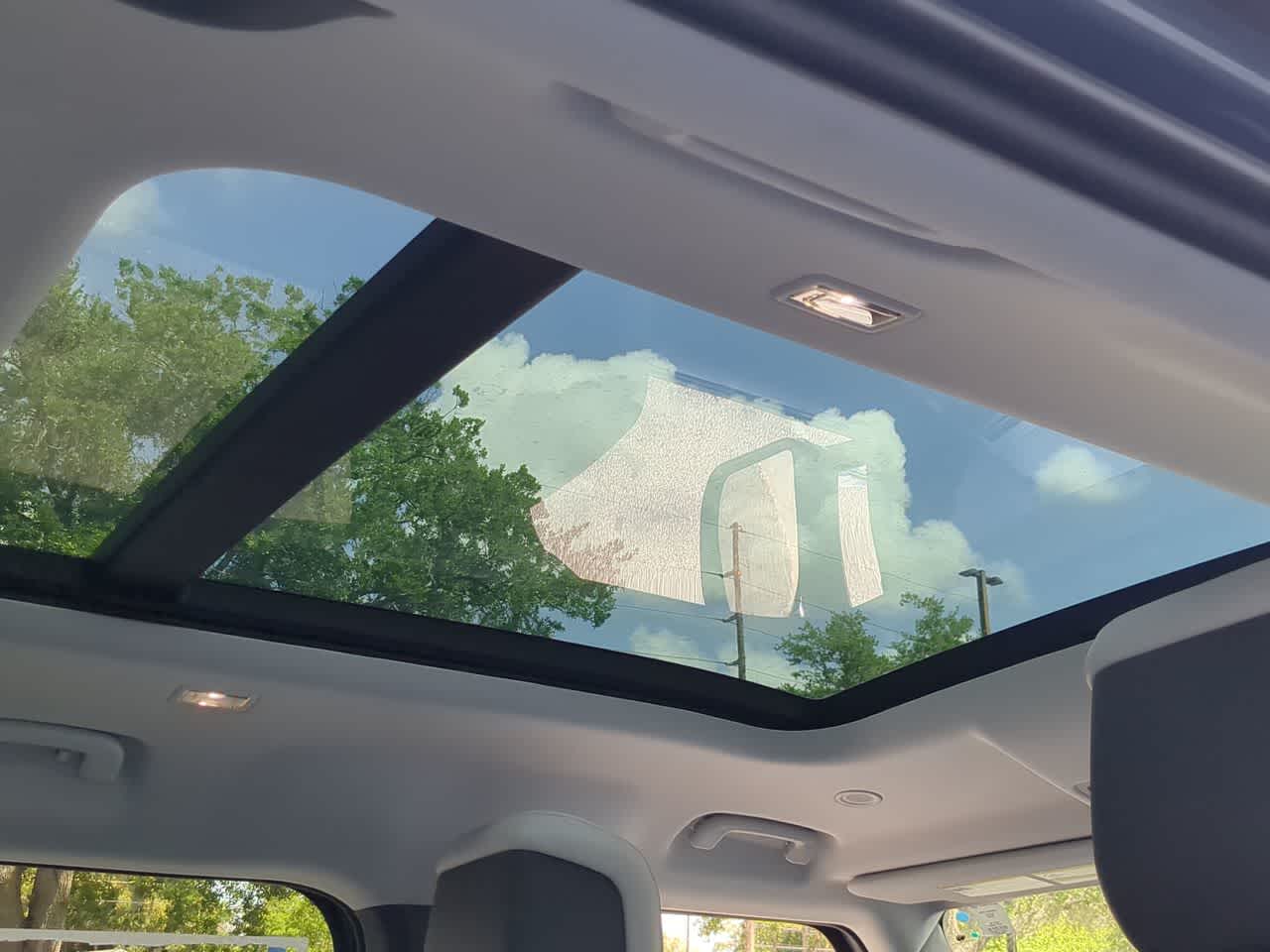 Thumbnail: 2025 Land Rover Defender - 21