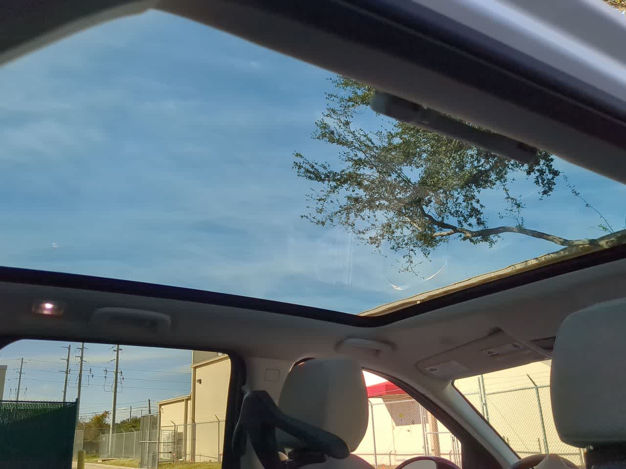 Thumbnail: 2025 Land Rover Discovery Sport - 22