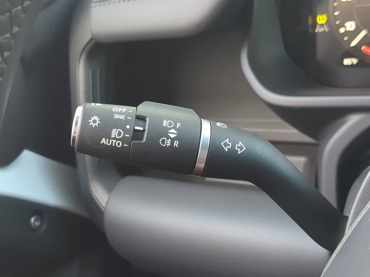 Thumbnail: 2024 Land Rover Defender - 29