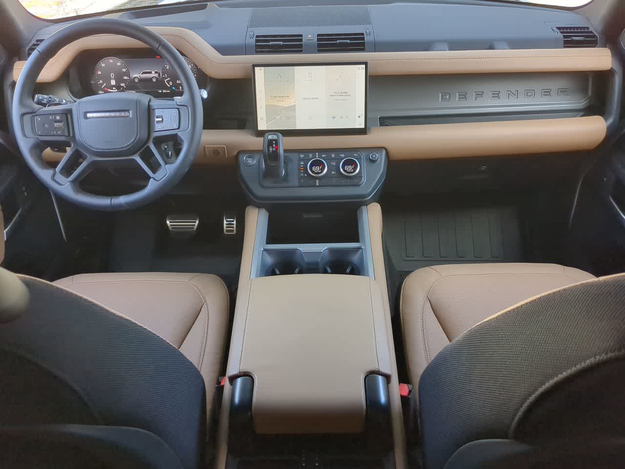 Thumbnail: 2025 Land Rover Defender - 16