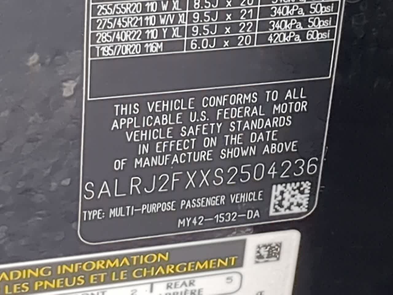 Thumbnail: 2025 Land Rover Discovery - 36