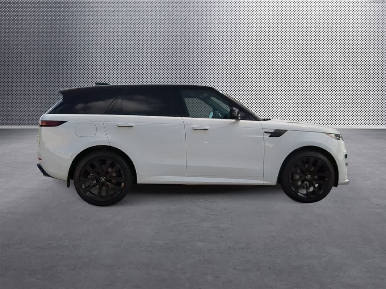 Thumbnail: 2025 Land Rover Range Rover Sport - 9