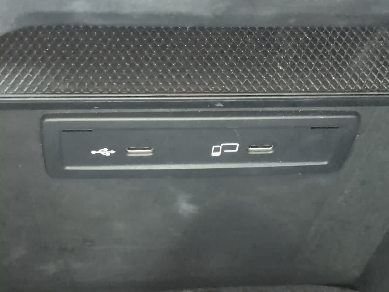 Thumbnail: 2020 Mercedes-Benz GLC - 32