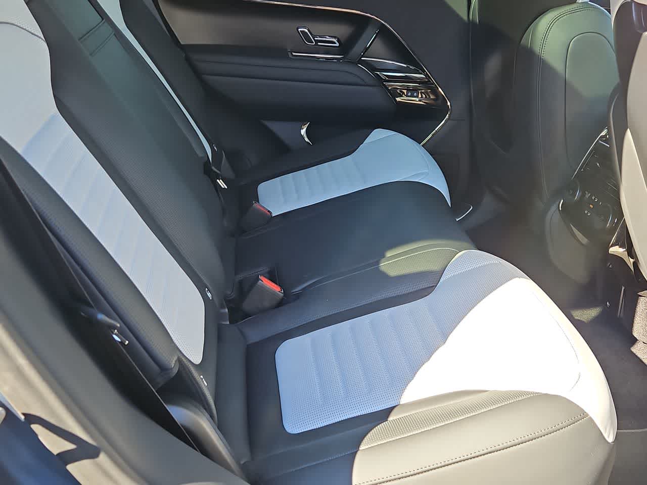 Thumbnail: 2025 Land Rover Range Rover Sport - 19