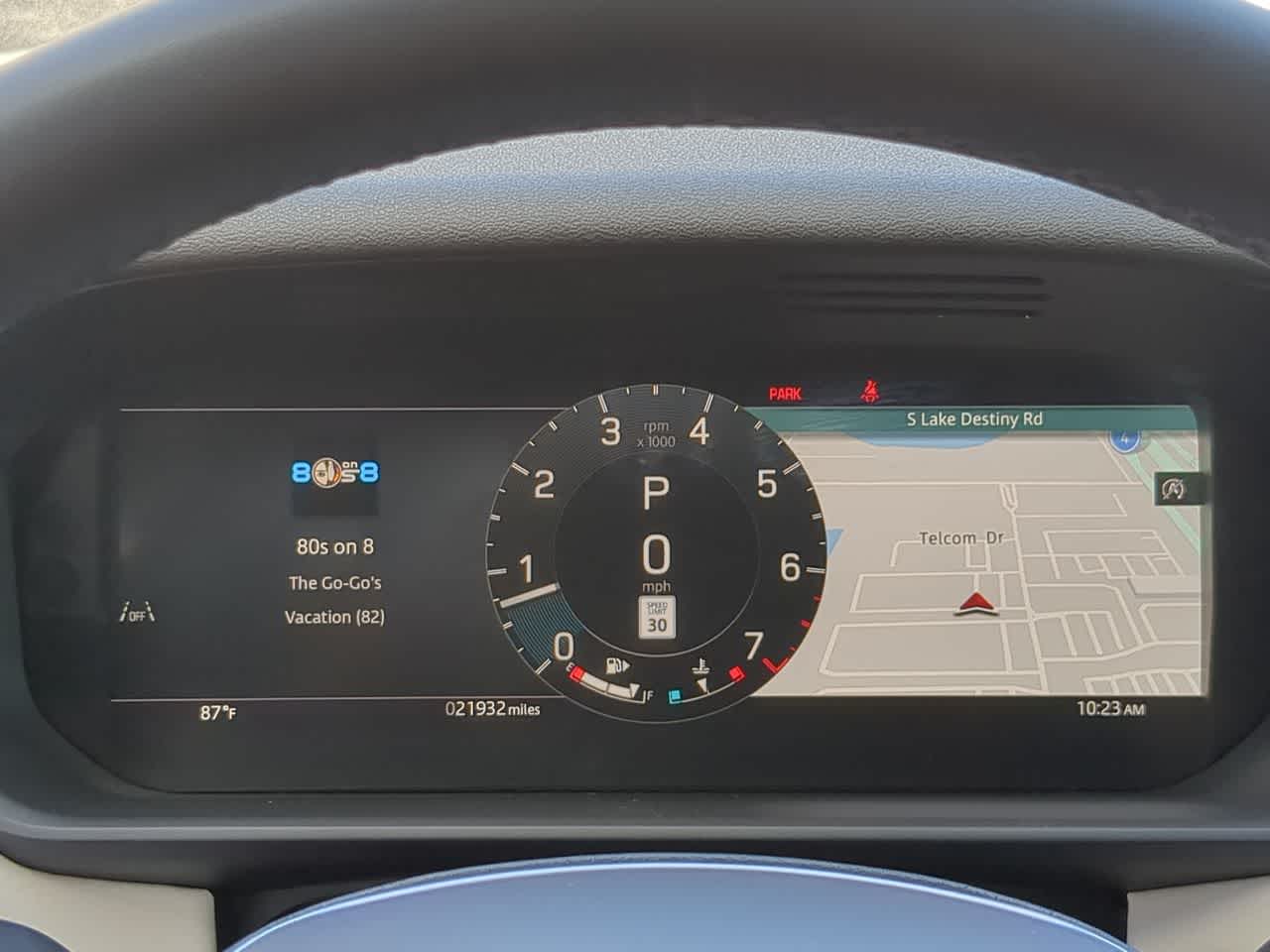 Thumbnail: 2025 Land Rover Discovery - 36