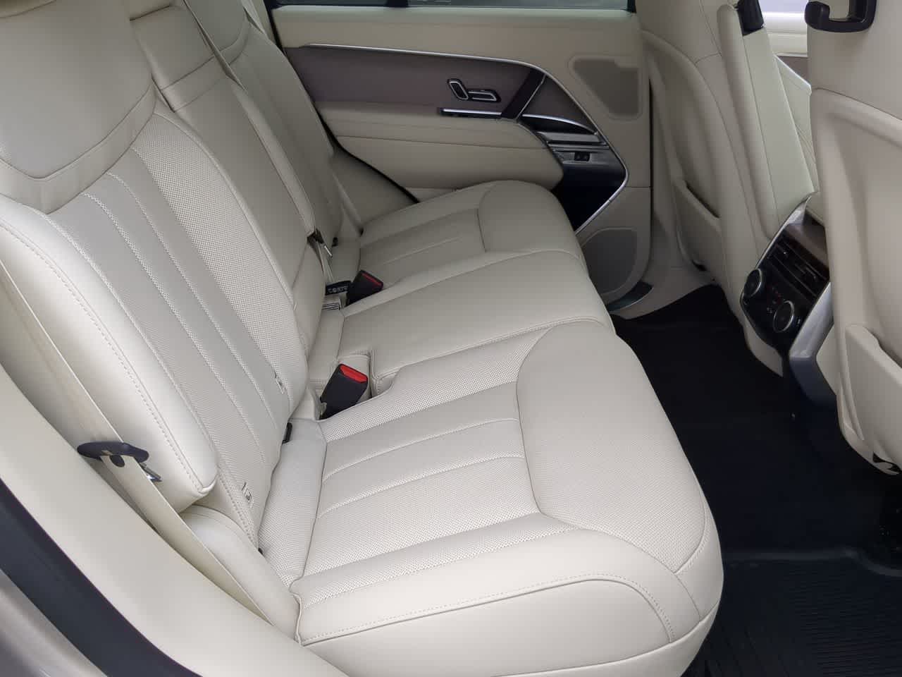 Thumbnail: 2025 Land Rover Range Rover - 22