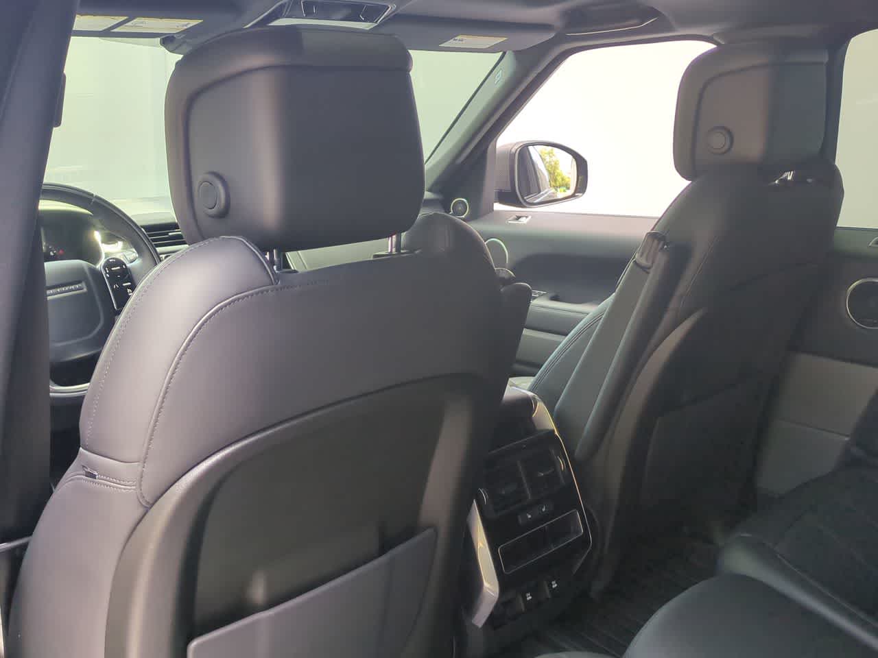 Thumbnail: 2020 Land Rover Range Rover Sport - 19