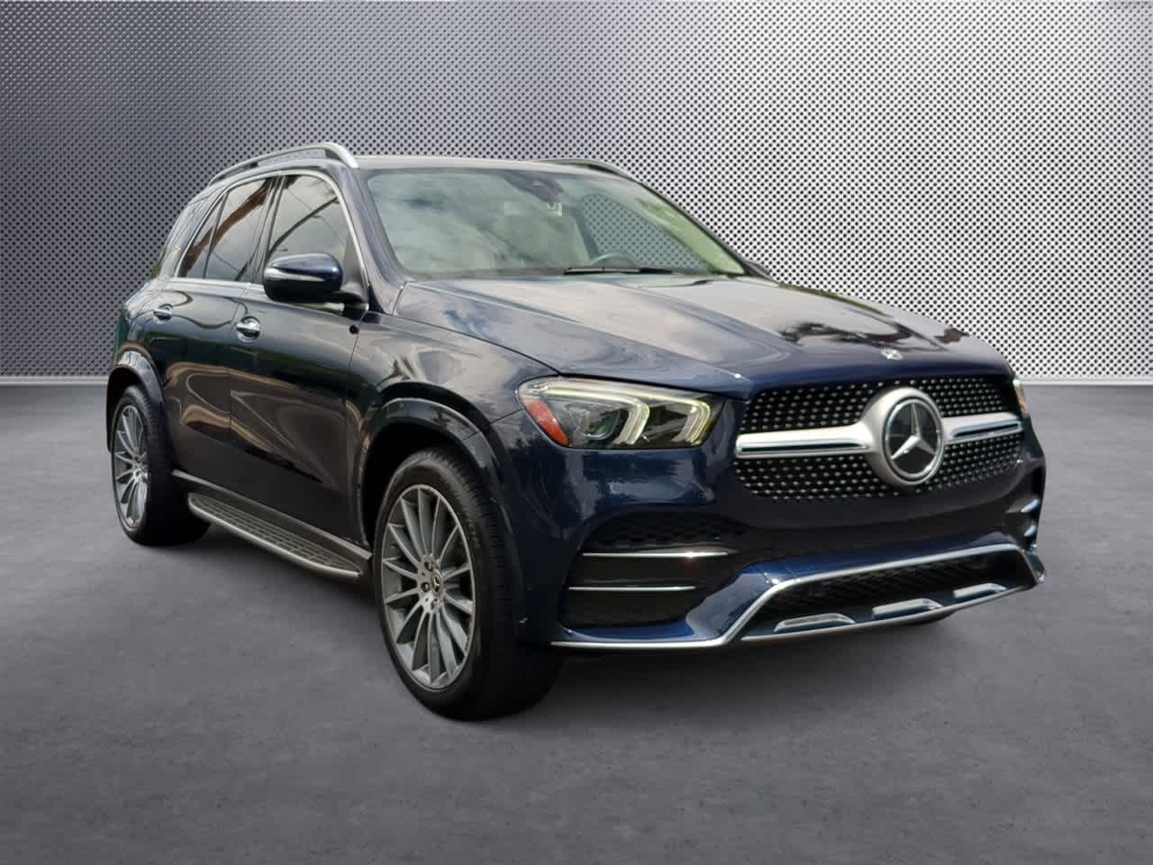 Thumbnail: 2020 Mercedes-Benz GLE - 2
