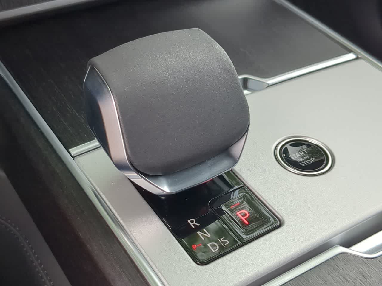 Thumbnail: 2026 Land Rover Range Rover - 35