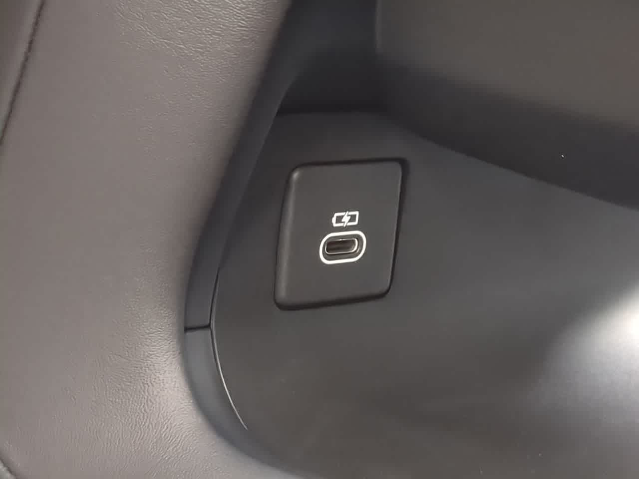 Thumbnail: 2024 Land Rover Range Rover Sport - 33