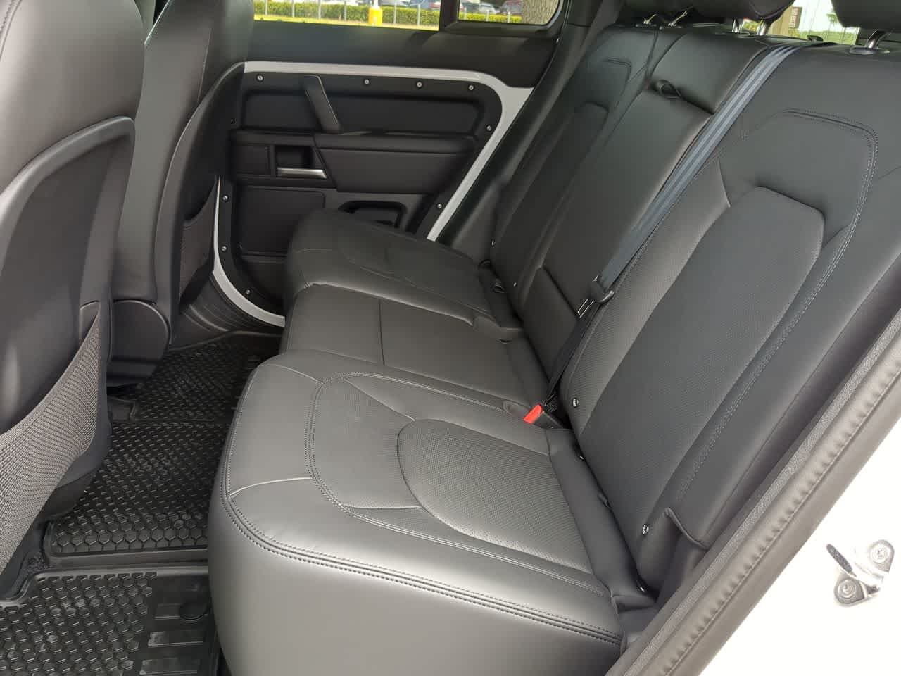 Thumbnail: 2025 Land Rover Defender - 21