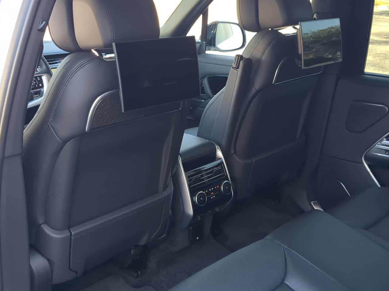 Thumbnail: 2025 Land Rover Range Rover - 18