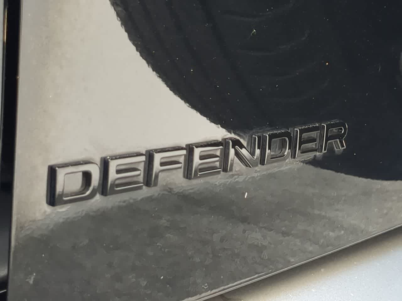 Thumbnail: 2025 Land Rover Defender - 13