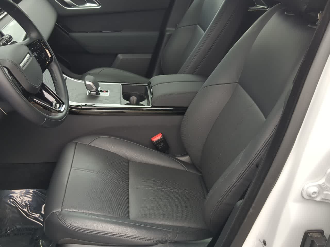 Thumbnail: 2025 Land Rover Range Rover Velar - 17