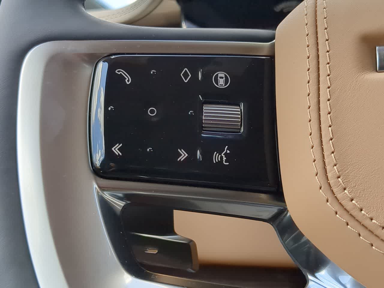 Thumbnail: 2025 Land Rover Range Rover - 24