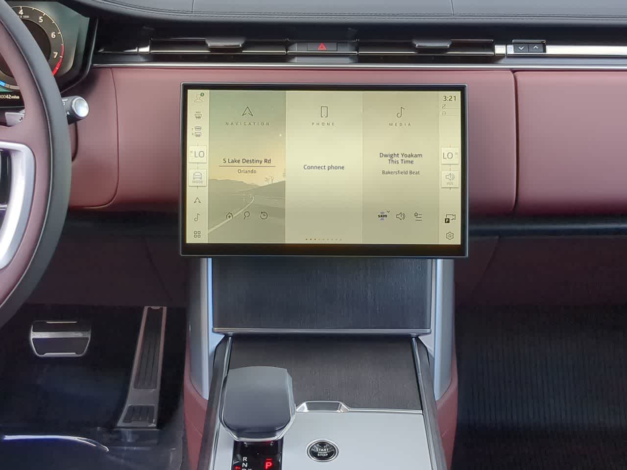 Thumbnail: 2025 Land Rover Range Rover - 29