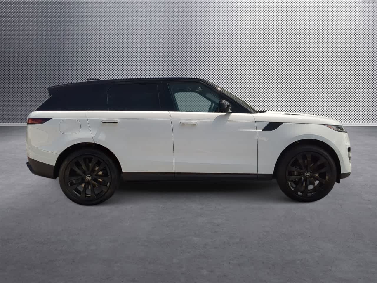 Thumbnail: 2025 Land Rover Range Rover Sport - 9