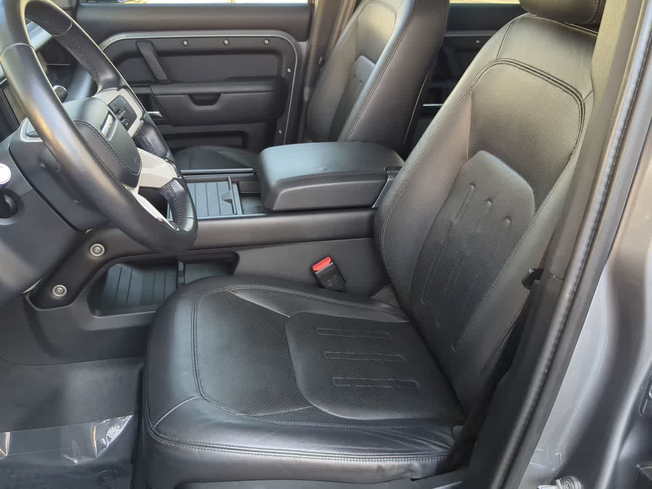 Thumbnail: 2020 Land Rover Defender - 17