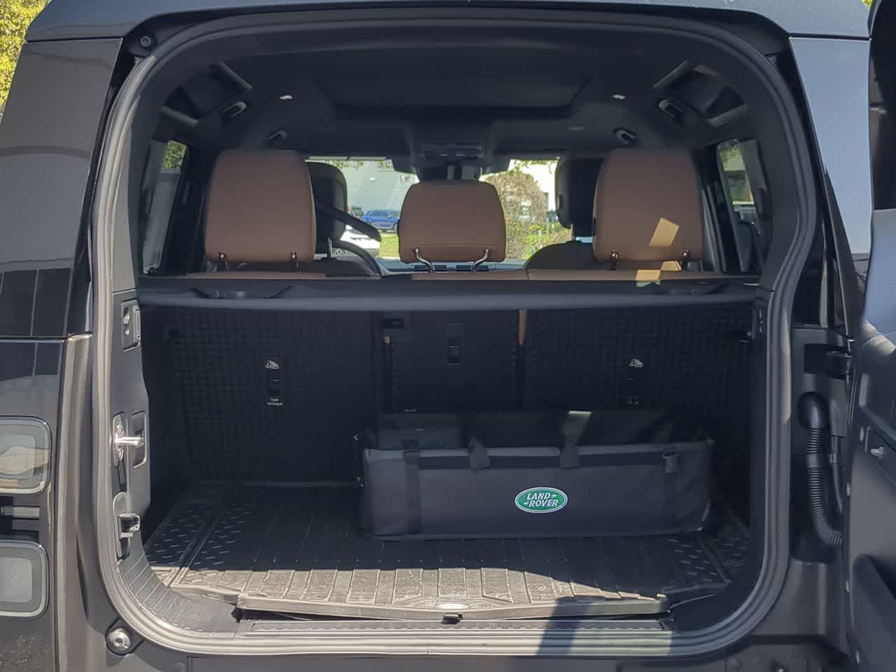 Thumbnail: 2026 Land Rover Defender - 36