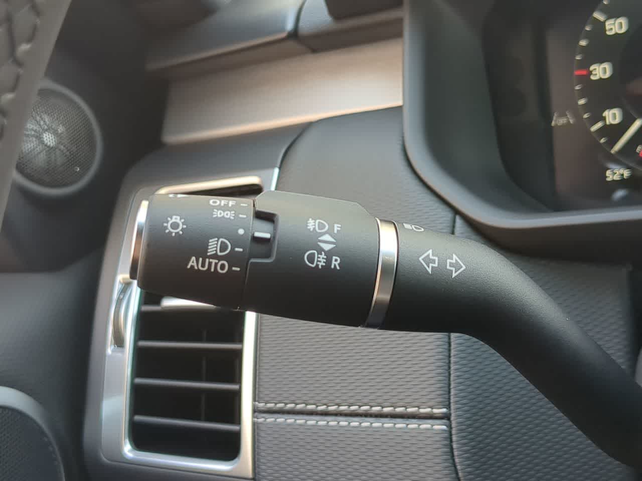 Thumbnail: 2026 Land Rover Discovery - 29