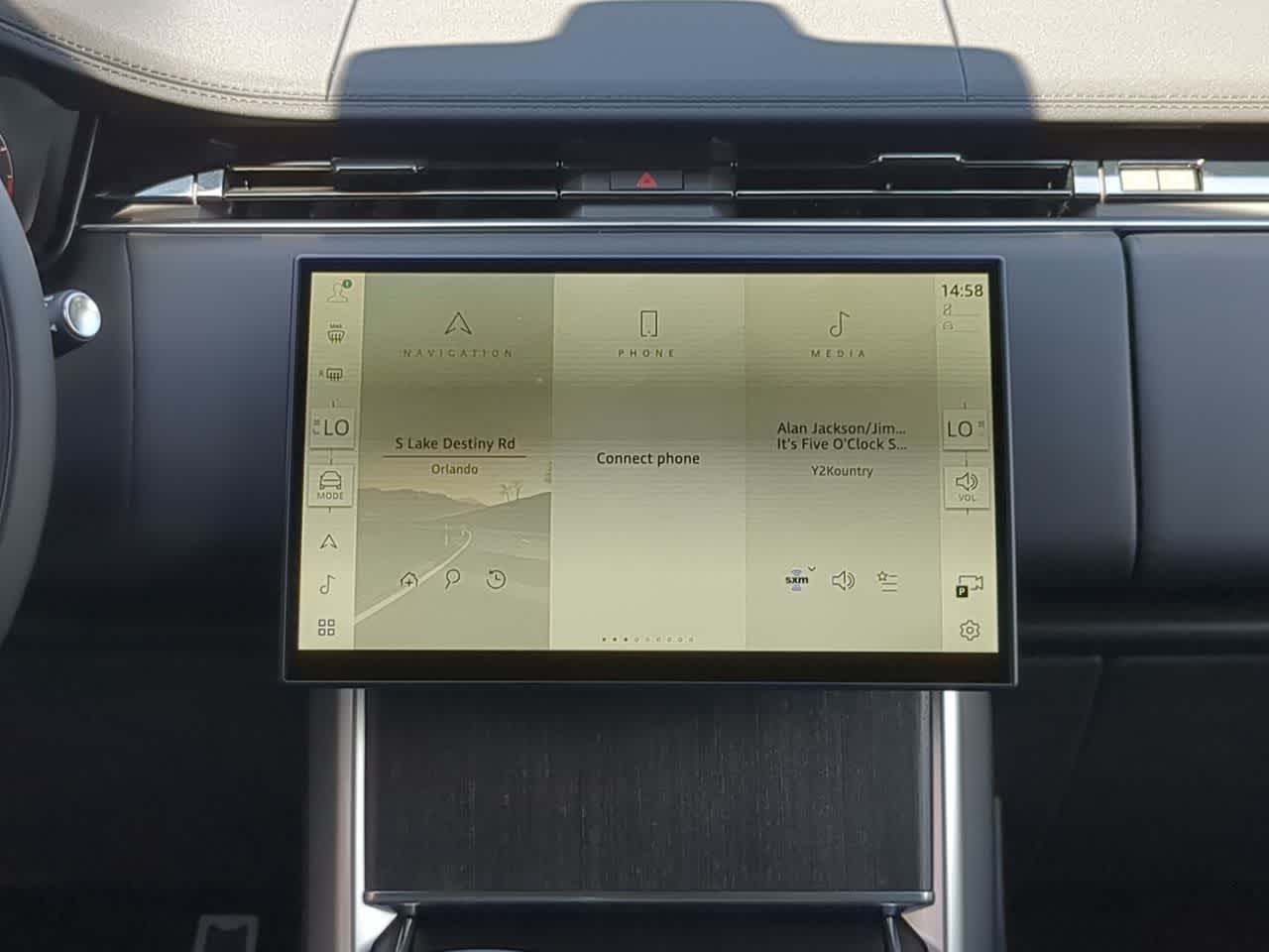 Thumbnail: 2026 Land Rover Range Rover - 29