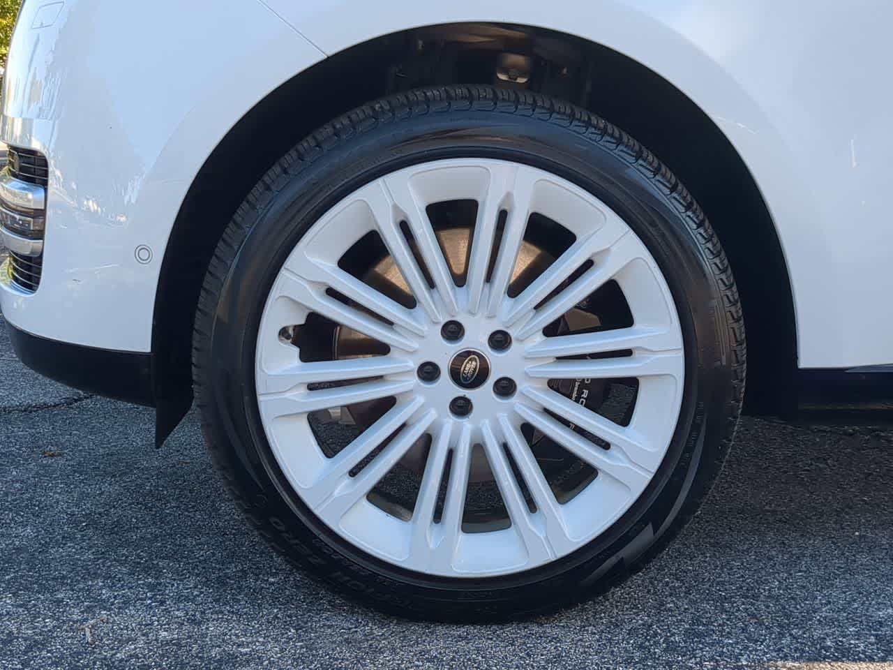 Thumbnail: 2023 Land Rover Range Rover - 13