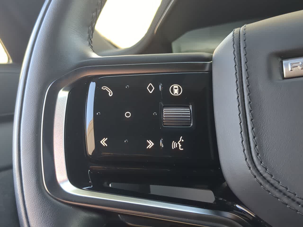 Thumbnail: 2025 Land Rover Range Rover Sport - 24