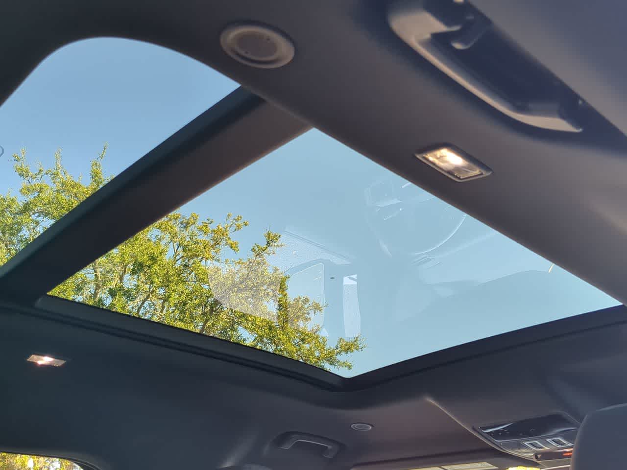 Thumbnail: 2025 Land Rover Defender - 22