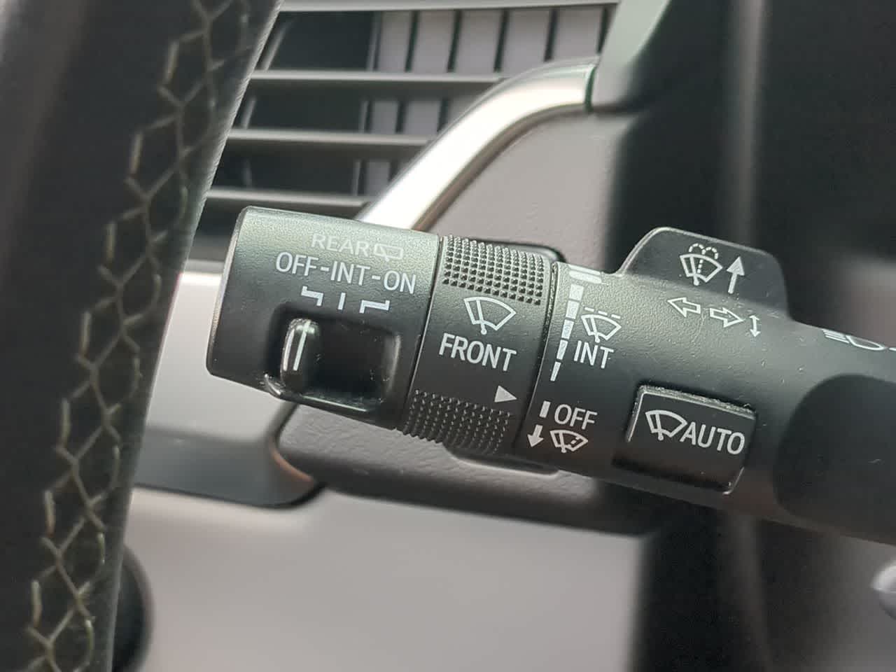 Thumbnail: 2019 Chevrolet Suburban - 25