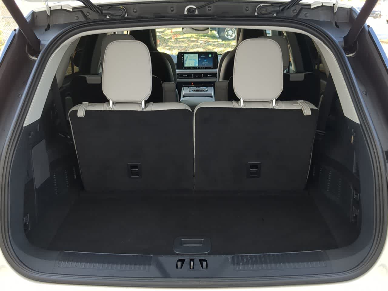 Thumbnail: 2025 Lincoln Aviator - 36