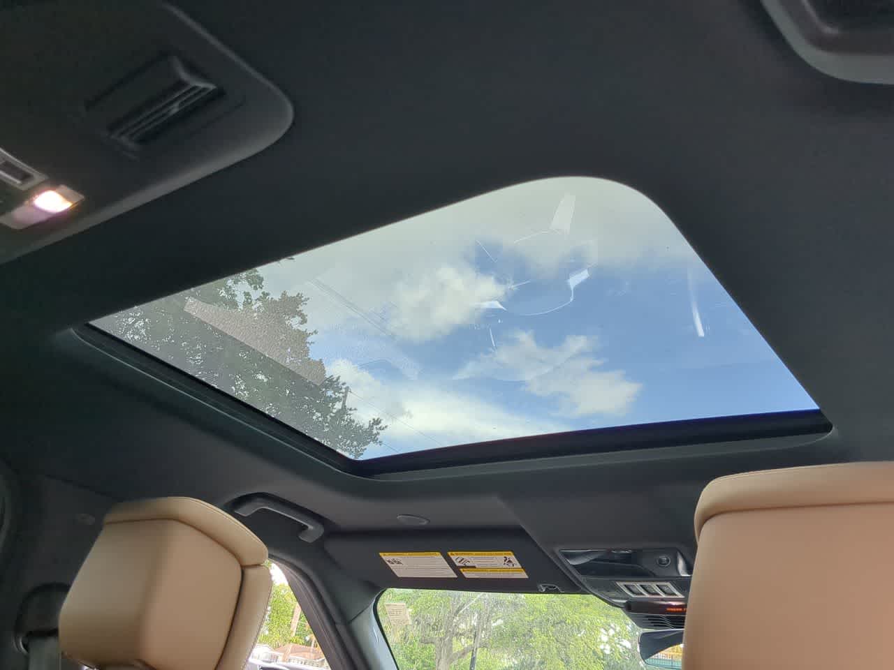 Thumbnail: 2025 Land Rover Discovery - 22