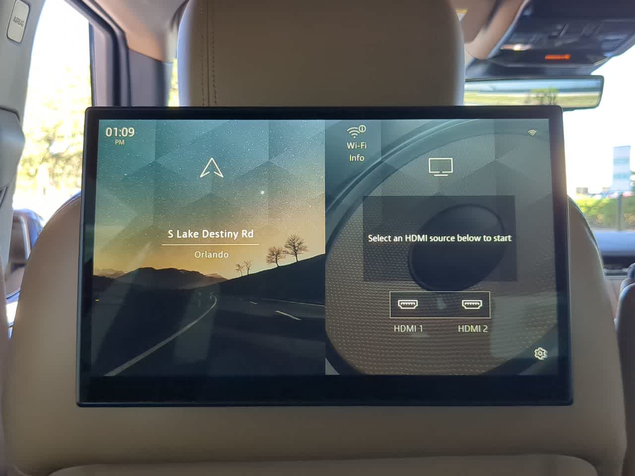 Thumbnail: 2023 Land Rover Range Rover - 38