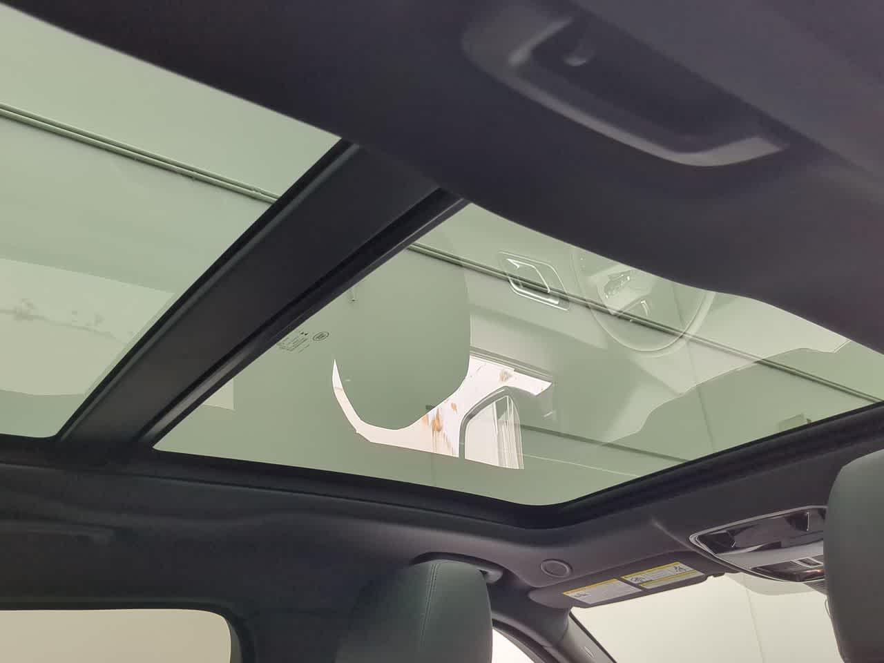 Thumbnail: 2026 Land Rover Range Rover Velar - 22