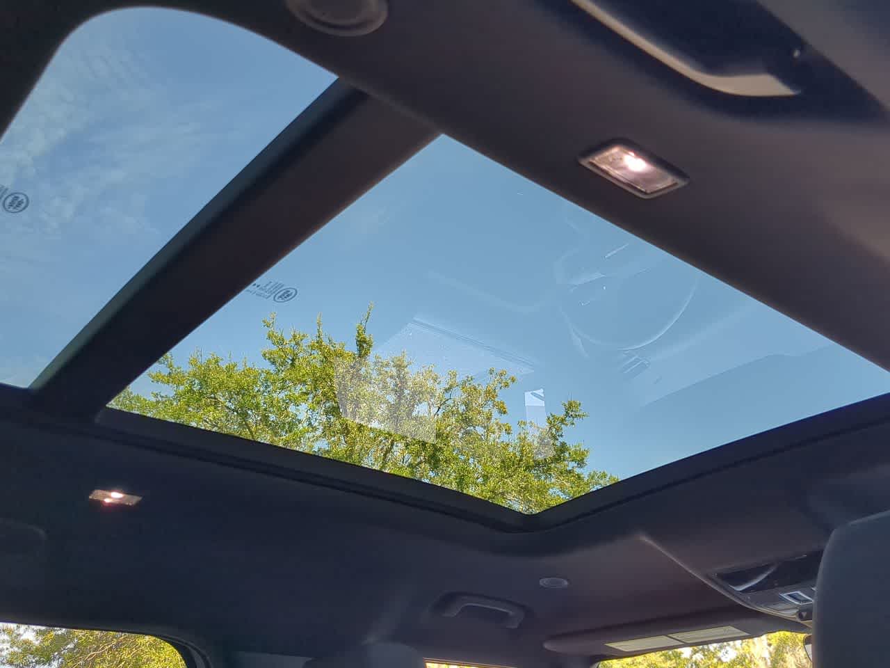 Thumbnail: 2025 Land Rover Defender - 23