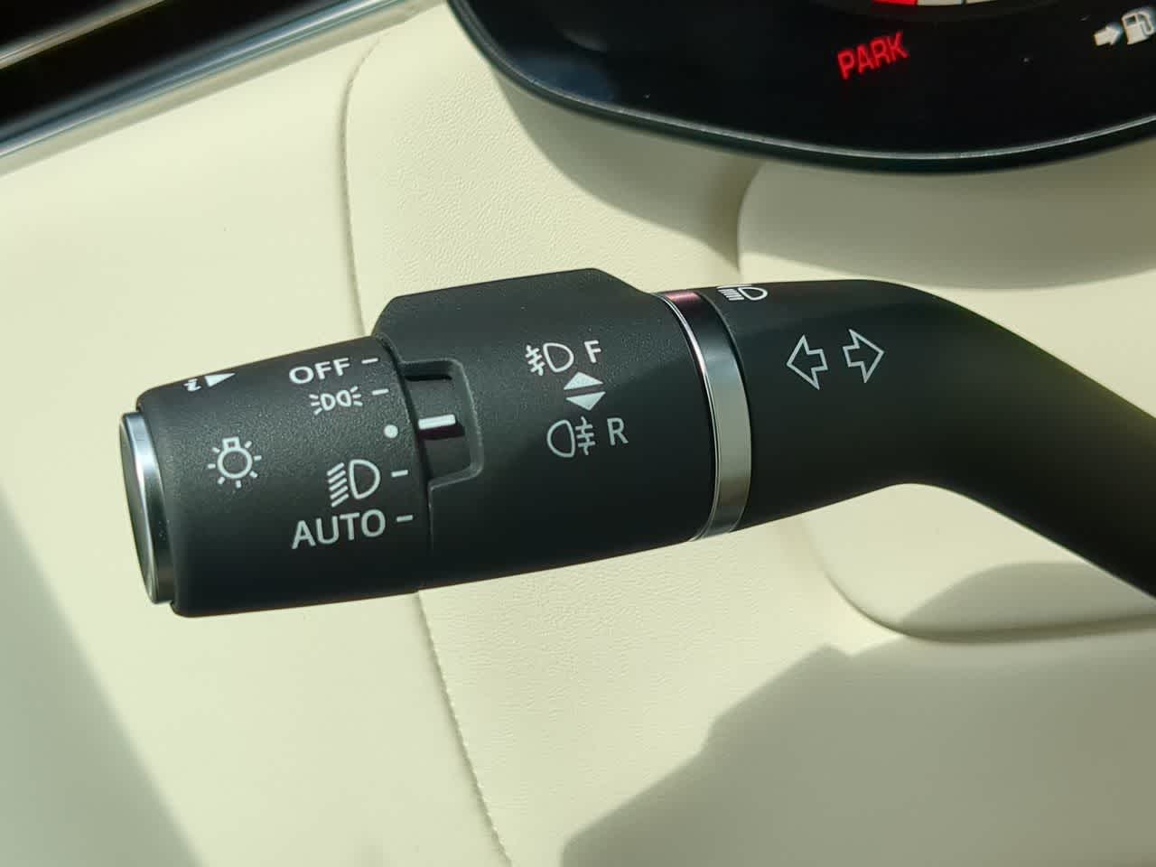 Thumbnail: 2025 Land Rover Range Rover - 27