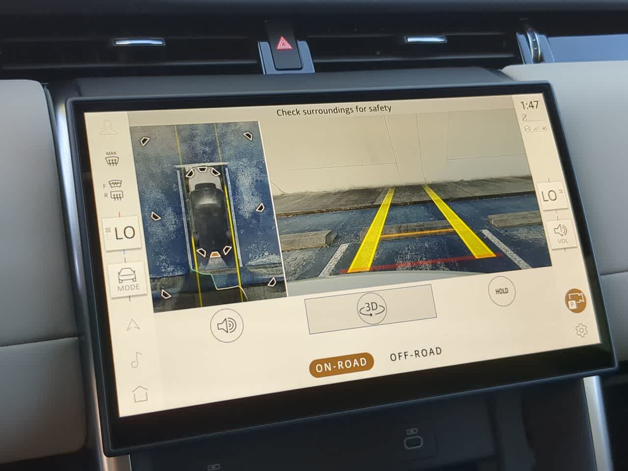 Thumbnail: 2025 Land Rover Discovery Sport - 31