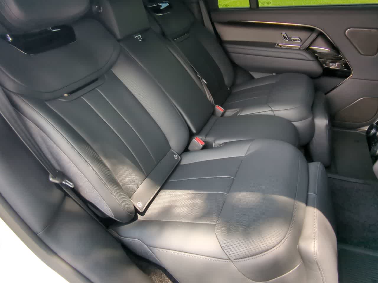 Thumbnail: 2025 Land Rover Range Rover - 22