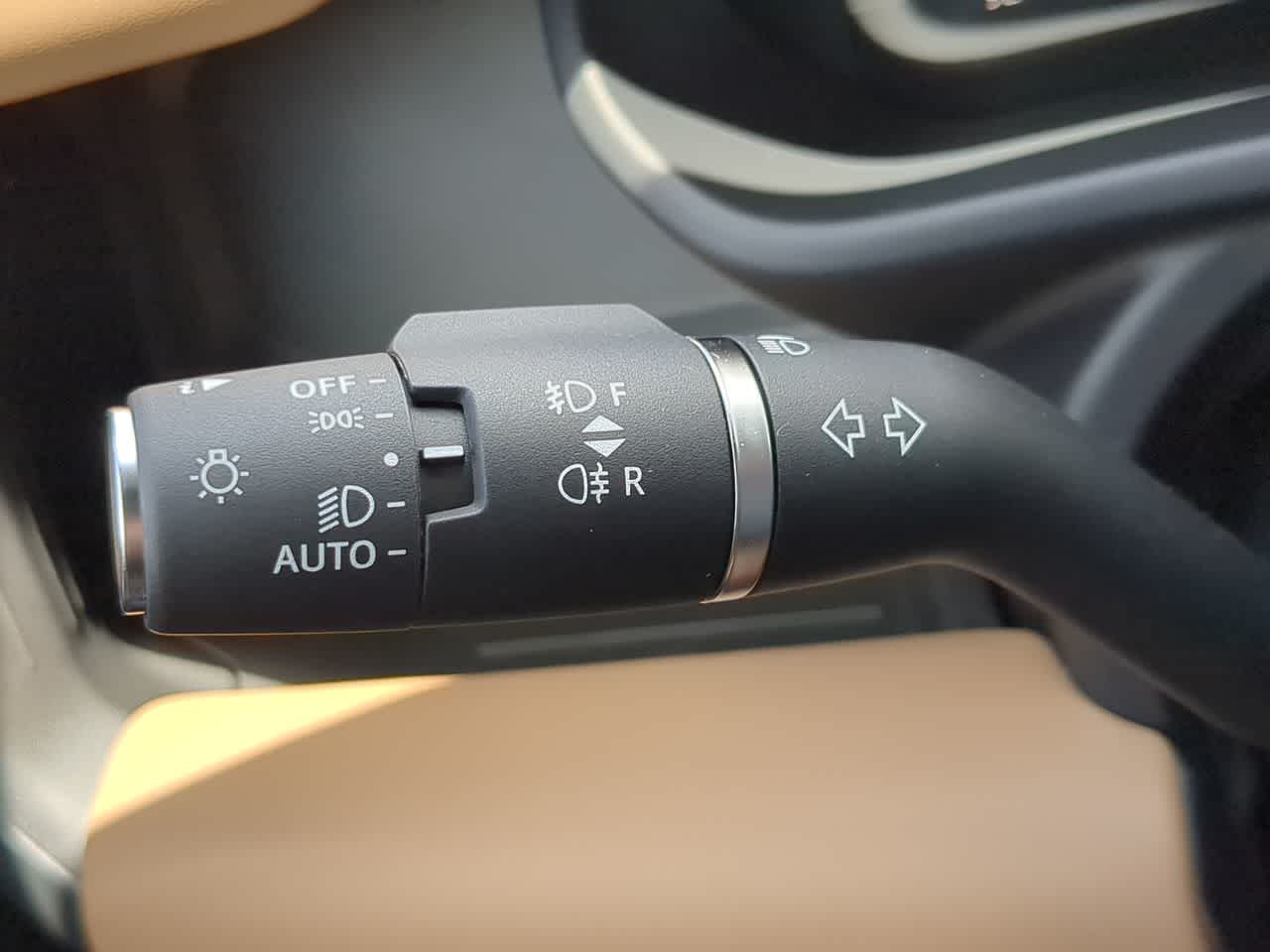 Thumbnail: 2025 Land Rover Defender - 29