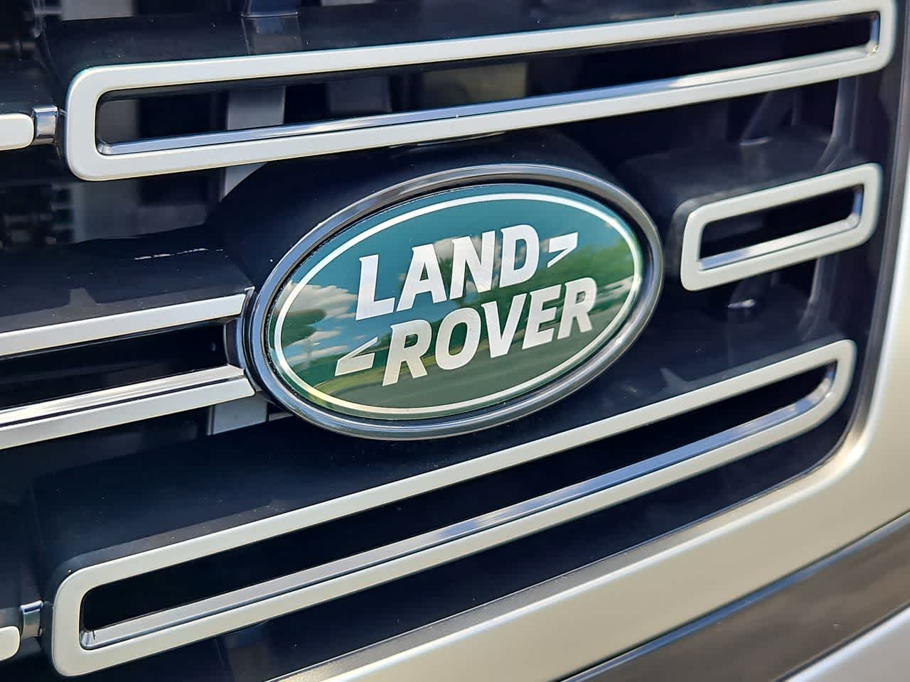 Thumbnail: 2025 Land Rover Range Rover - 12