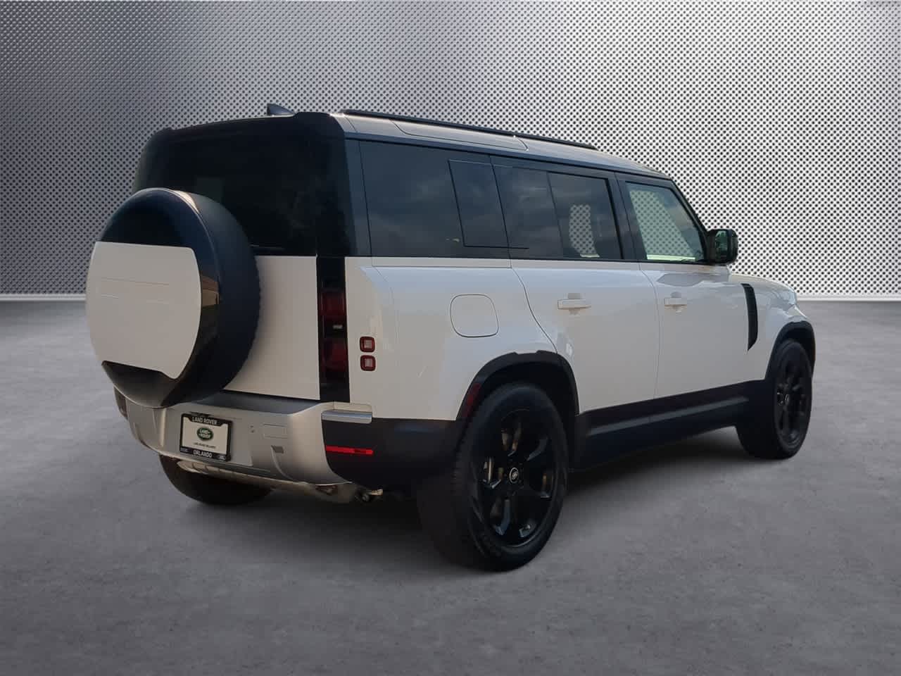 Thumbnail: 2025 Land Rover Defender - 8